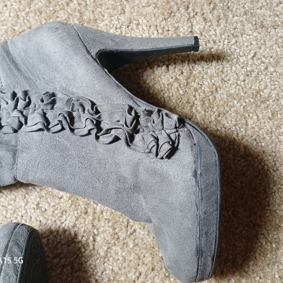 (#233) Anna Michelle Side Ruffle 20"L Boots - Picture 2 of 16